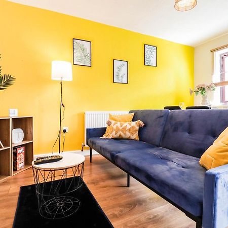 Spacious 1 Bed Flat-Free Parking Hillingdon Bagian luar foto