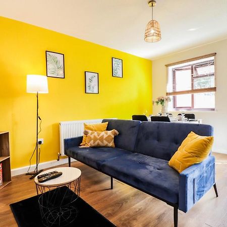 Spacious 1 Bed Flat-Free Parking Hillingdon Bagian luar foto