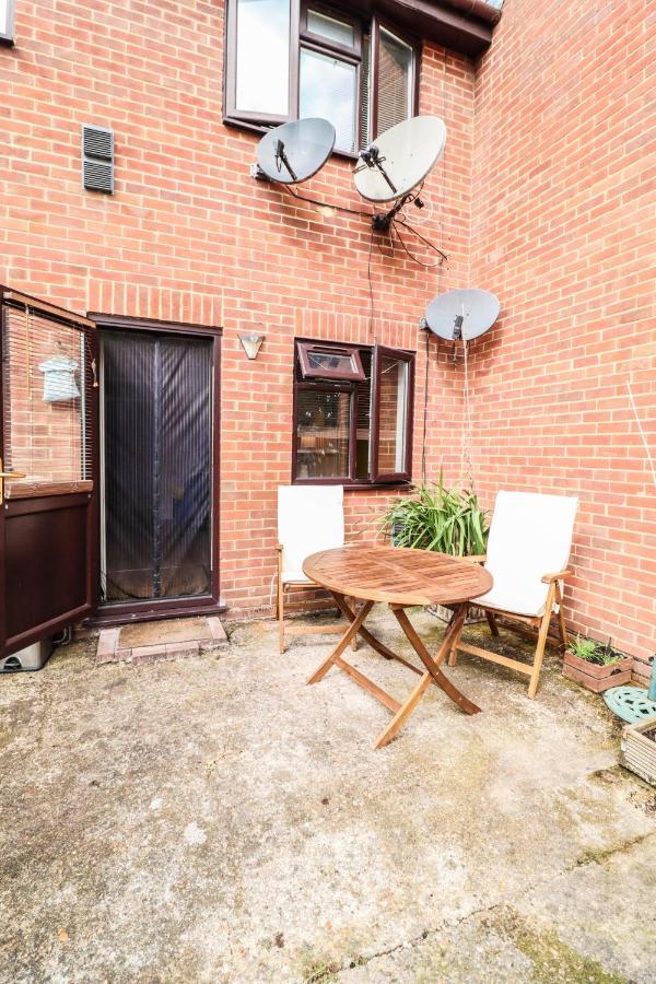 Spacious 1 Bed Flat-Free Parking Hillingdon Bagian luar foto
