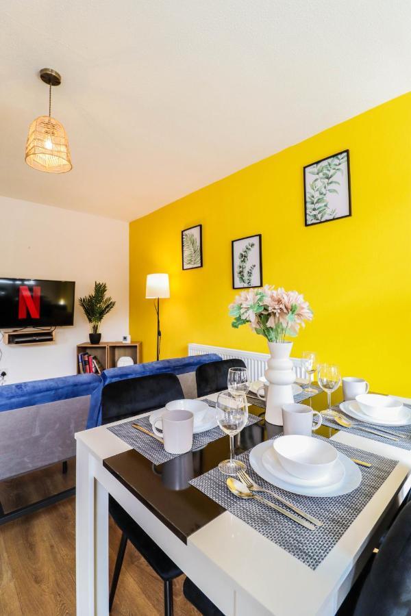 Spacious 1 Bed Flat-Free Parking Hillingdon Bagian luar foto