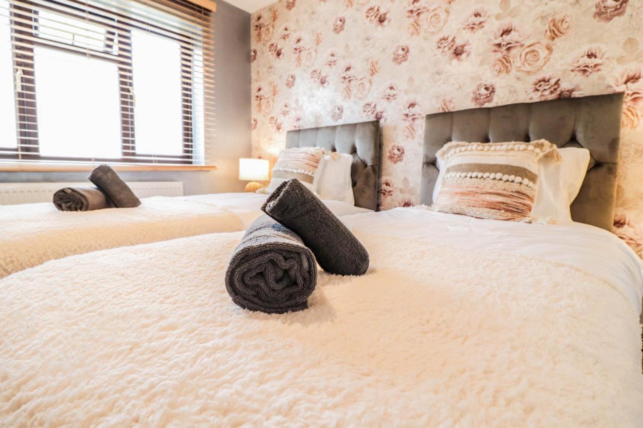 Spacious 1 Bed Flat-Free Parking Hillingdon Bagian luar foto